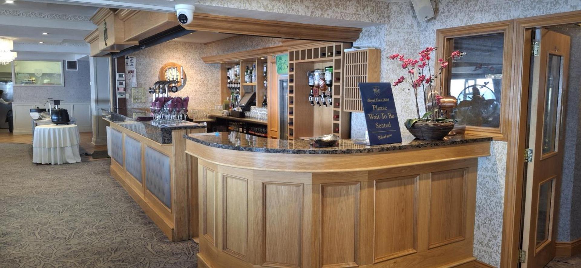 Royal Court Hotel 포트러시 외부 사진