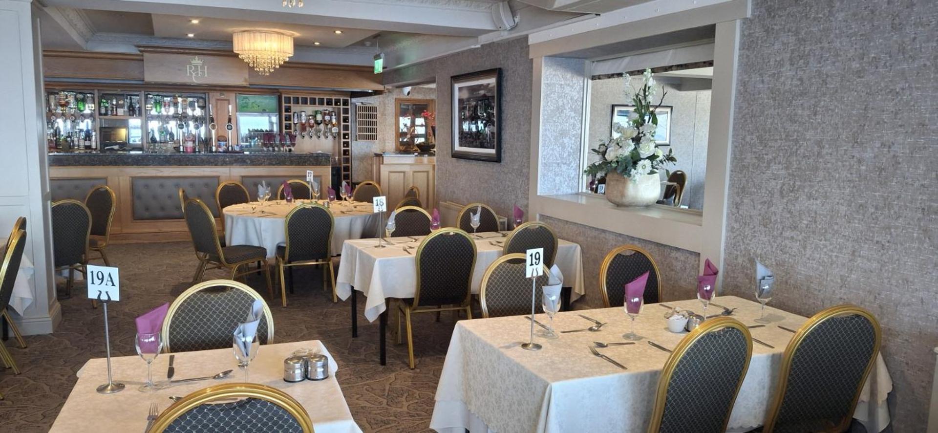 Royal Court Hotel 포트러시 외부 사진
